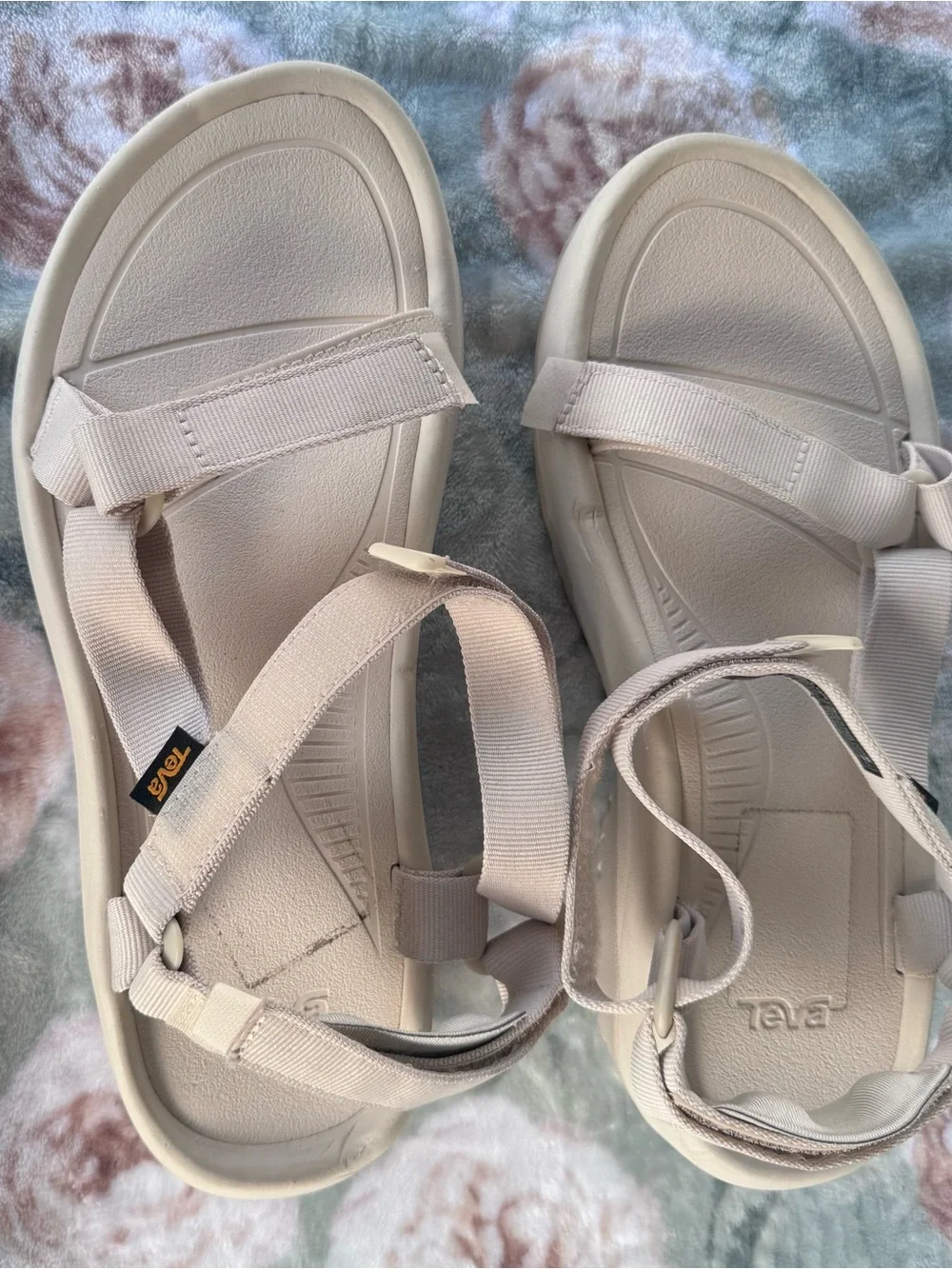 Teva Women’s Hurricane XLT2 Ampsole Platform Sandals Size 13 Beige